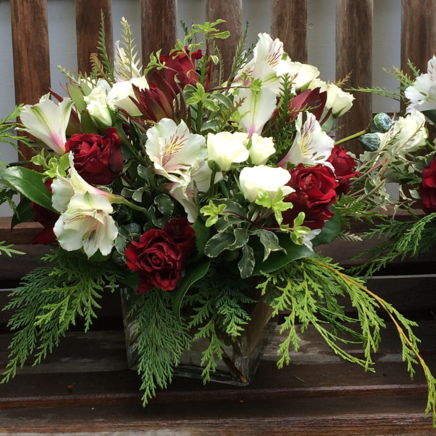 FULL – The Beauty of the Holidays with Arrangements